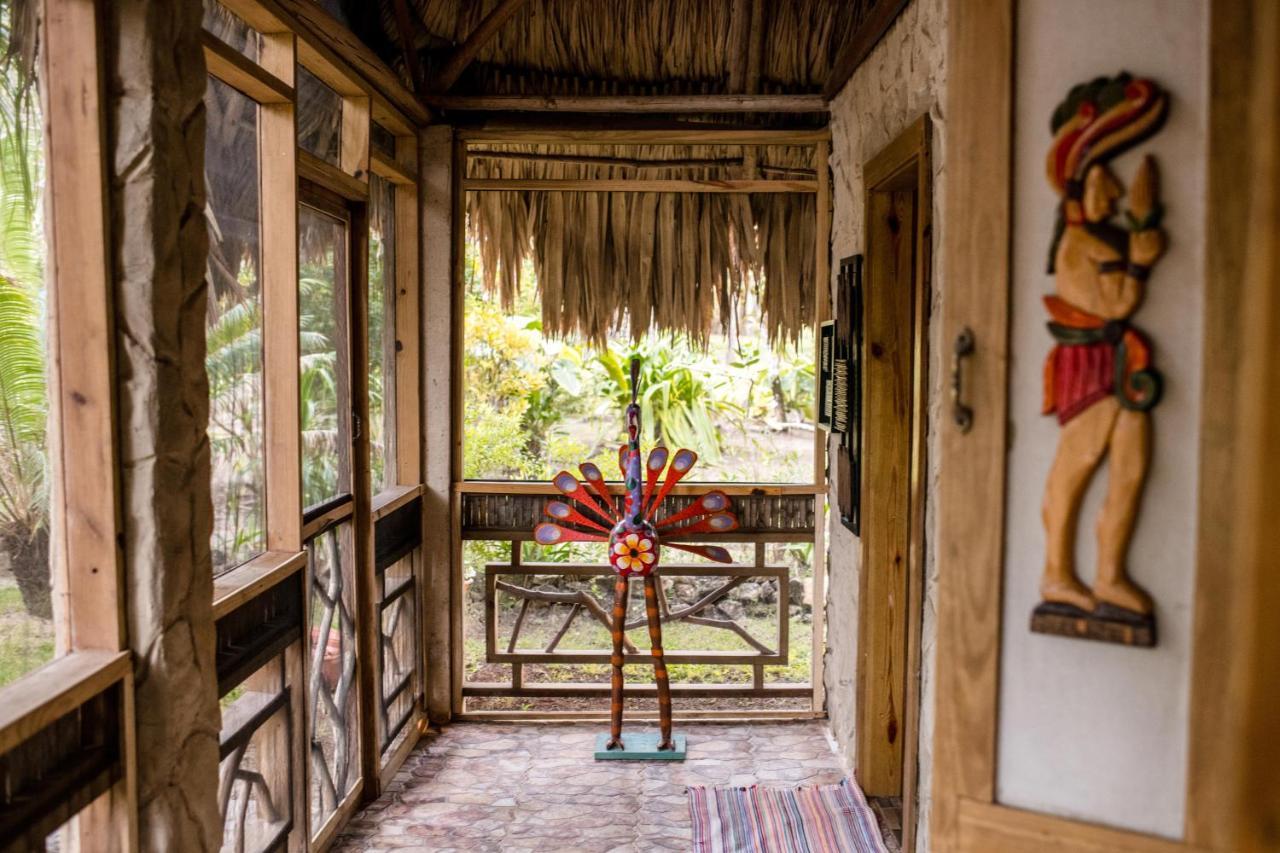 Pine Ridge Lodge Сан Игнасио Екстериор снимка
