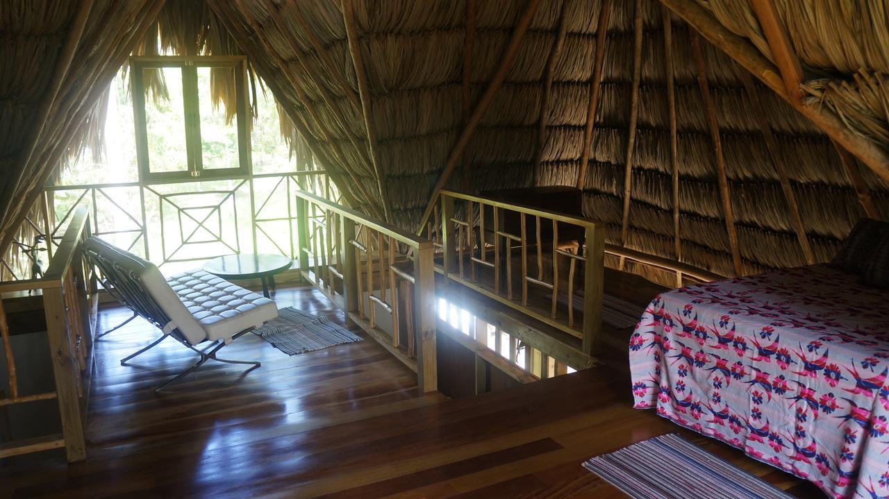 Pine Ridge Lodge Сан Игнасио Екстериор снимка