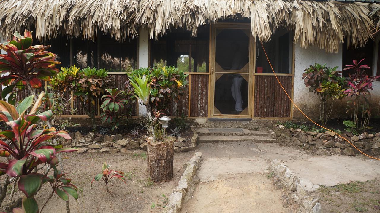 Pine Ridge Lodge Сан Игнасио Екстериор снимка